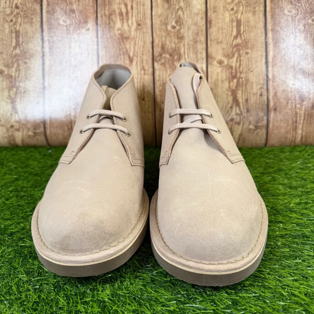 Clarks Shepton Chukka Boot Mens size 13 M Taupe Distressed Leather Lace Up